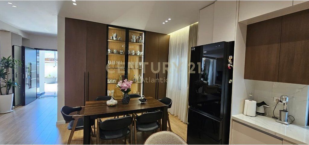 MODERN VILLA FOR SALE 3 FLOORS - RROTA E KUQE BEACH
