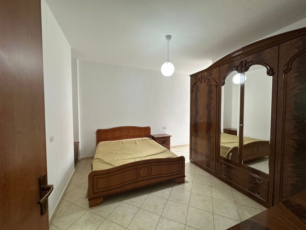 3+1,panorama,stazione ferroviaria,700 euro,arredato