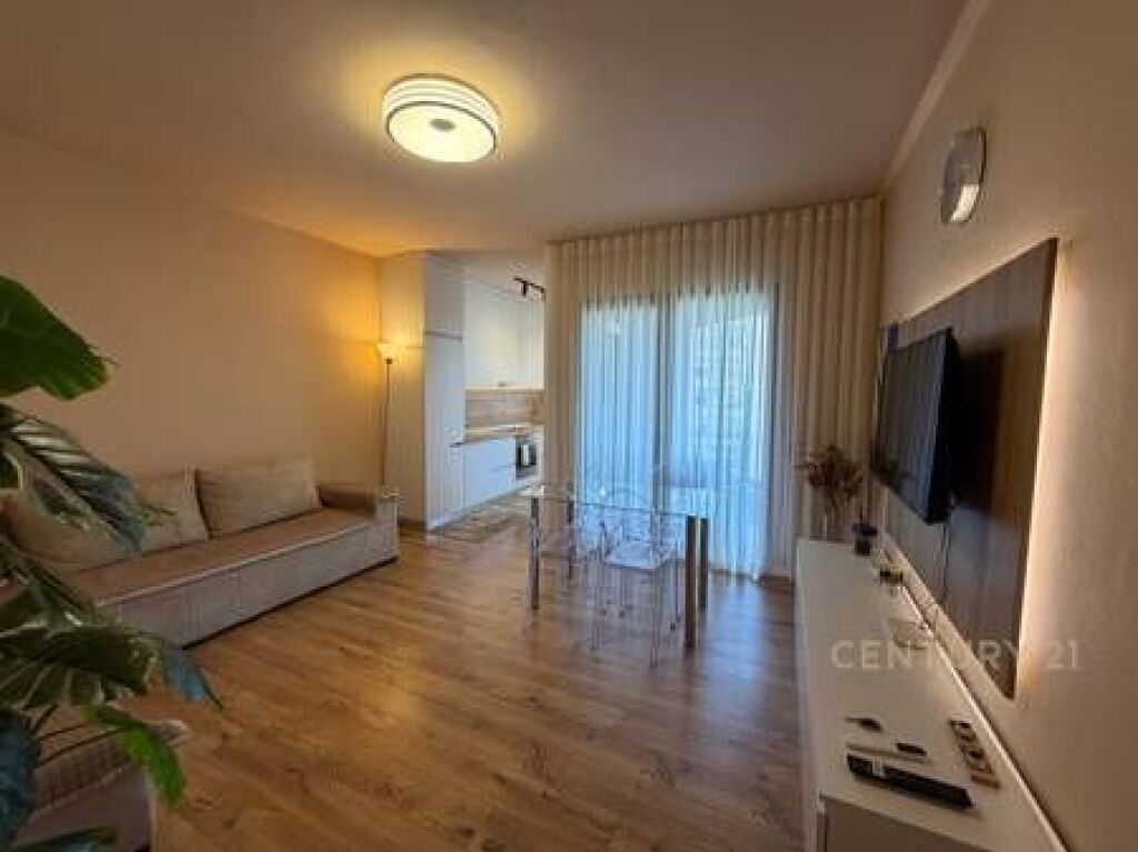 Ofrojme apartament 1+1 me qira!