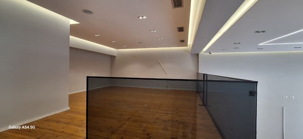 Rent | Ambjent Biznesi | Rruga 5 Maji | 1000 €/month i diskutueshm.