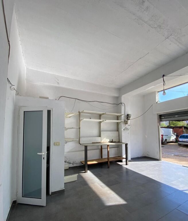 Qera | Ambjent Biznesi | Astir | 350 €/muaj
