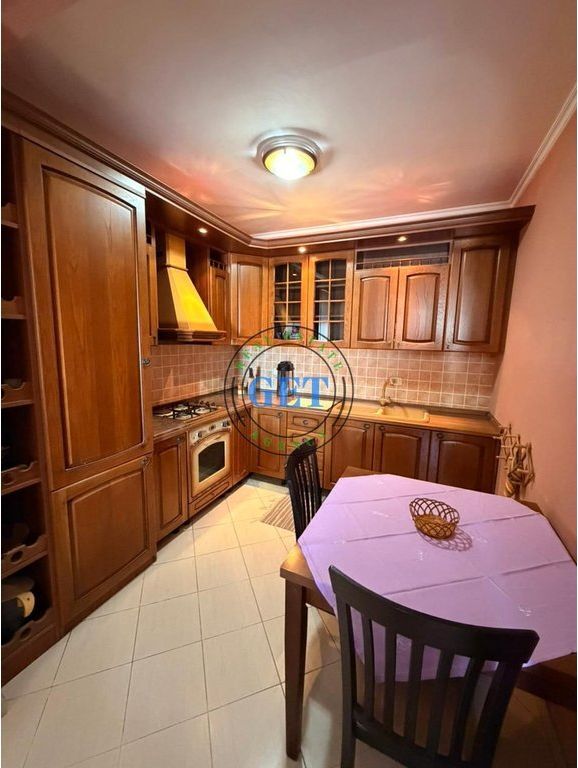 Shitet Apartament 3+1+2 | Tregu i Vogël, Durrës