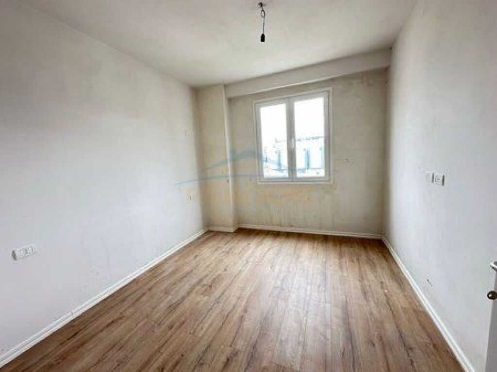 Appartamento 2+1 in Vendita, Yzberisht, Tirana