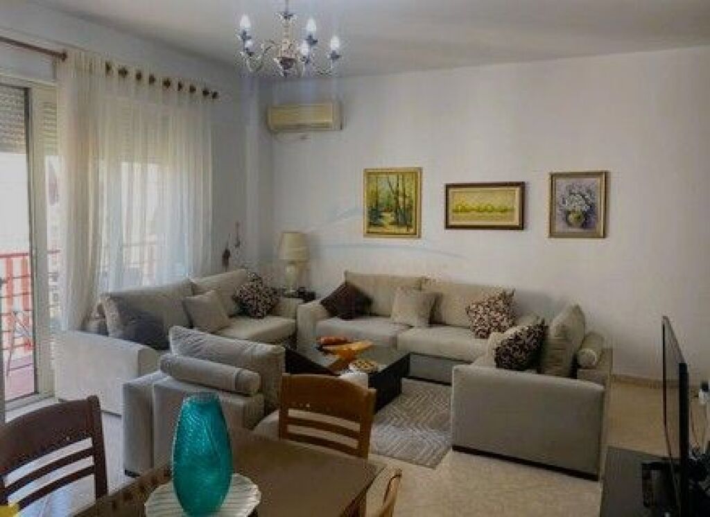 Disponojme Apartament per Qera 1+1 , ne zonen e Don Boskos , Vizion Plus