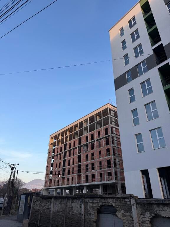 🏡 Shitet Apartament 2+1 tek Tirana Entry