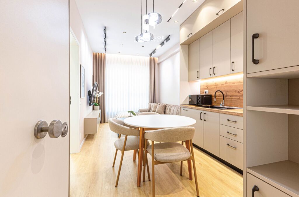 For Rent: 🏡 The Most Luxury 1+1 Apartment in Kadiu Residence - Ali Demi📍 100% Brand New | 50m², 7th Floor (P2026) Everything Brand New | 45,000 Lek/Month ✨