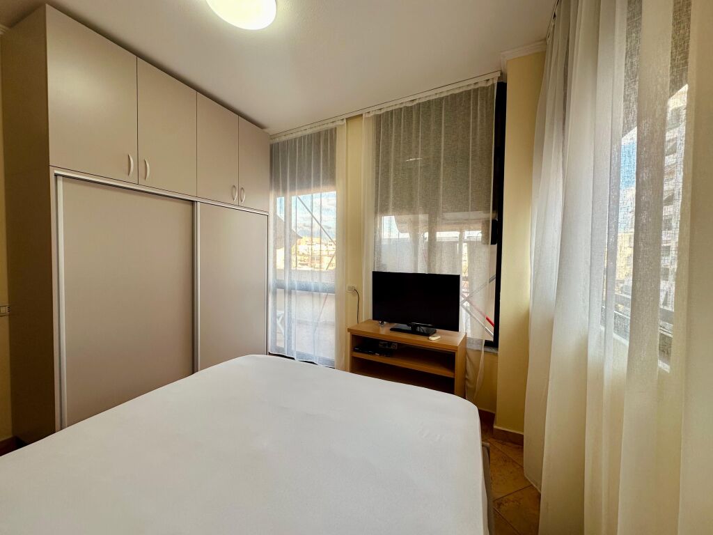🏢Prane Shkolles se Mesme “Partizani” jepet me qera apartament 2+1+2,i mobiluar.800Euro    