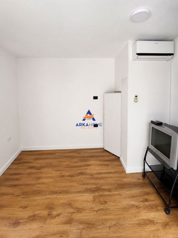 SHOP FOR RENT 10M2 "BEHIND THE AMERICAN EMBASSY, TIRANA" 250 EURO