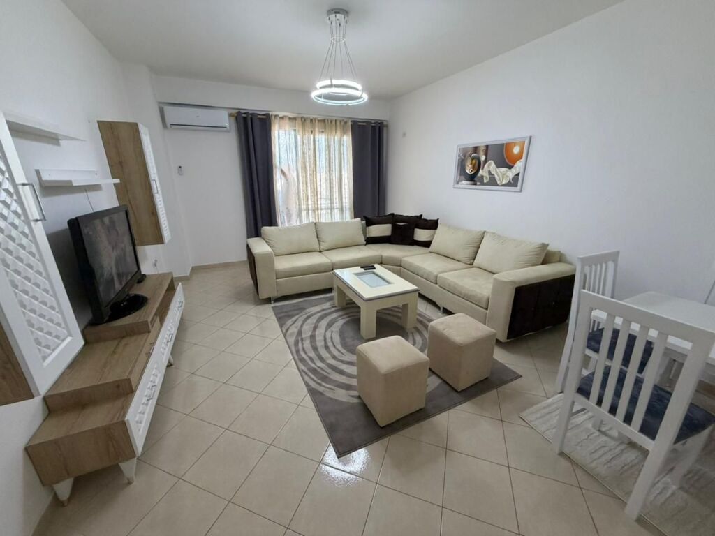 🏡 Jepet me qira apartament duplex 📍Yzberisht Te Nela 6 💶 Çmimi: 550€ / muaj