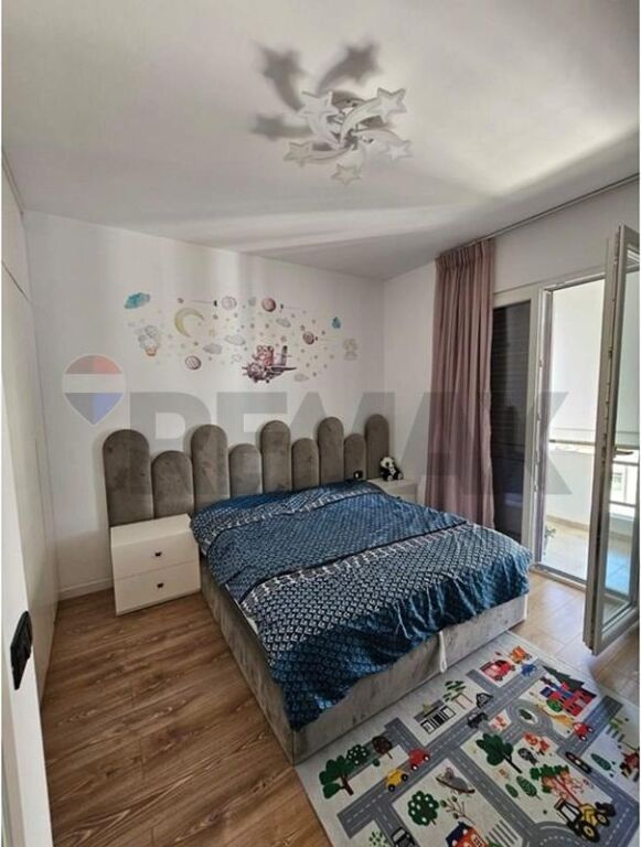 Shitet Apartament 2+1+2 ballkone në Astir