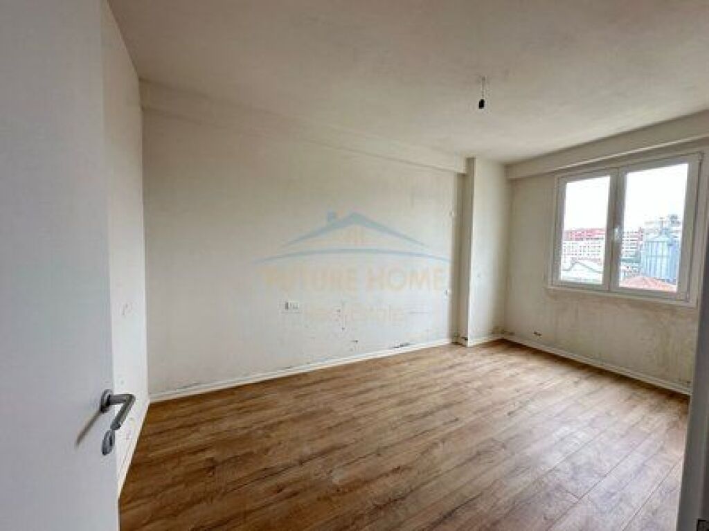 Appartamento 2+1 in Vendita, Yzberisht, Tirana