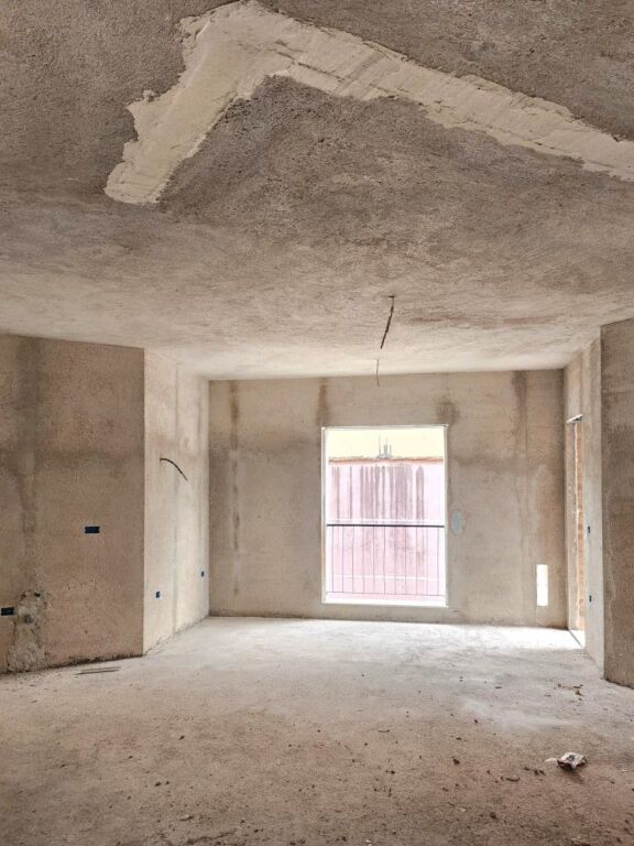 🏢 Vendesi in vendita 2+1+2 in un edificio moderno in costruzione vicino alla Scuola di Balletto e alla Scuola “Mihal Grameno”