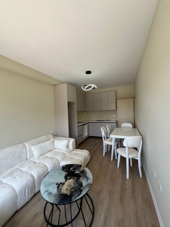 Shitet Apartament 2+1-Kompleksi Molla,Astir