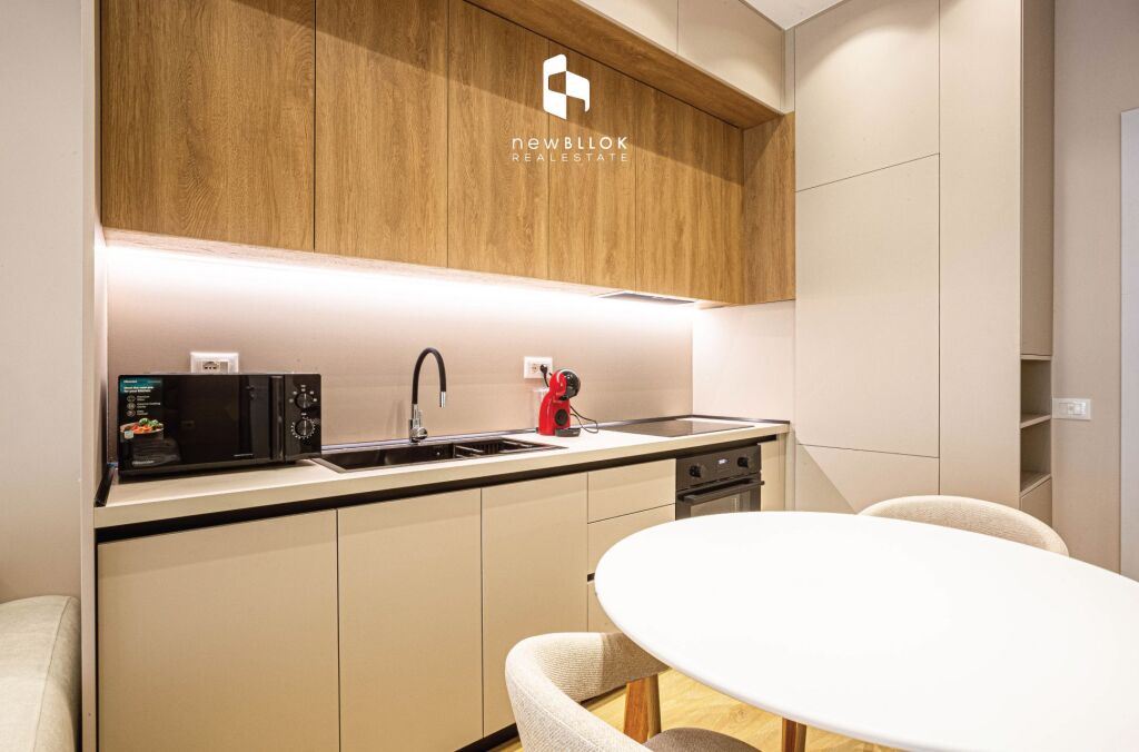 Me Qera: 🏡 Apartamenti 1+1 më Luxury në Residencën Kadiu - Ali Demi📍) 100% I Ri | 50m², Kati 7 (P2026) Cdo gjë në Qese | 45.000 Leke/Muaj ✨