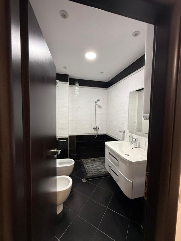 Apartament 2+1 me qera ne Yzberisht