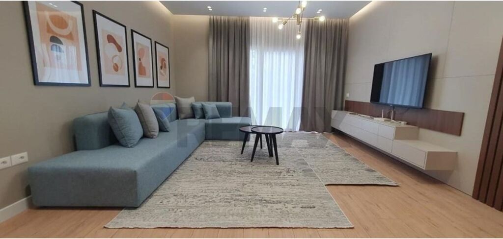 Apartament - Për Qira - Kopshti Botanik, Tiranë
