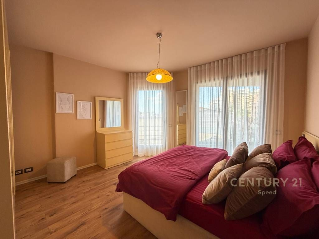Ofrojme apartament 1+1 me qira!