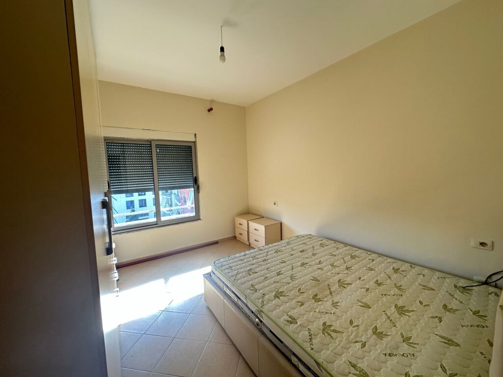 Jap me qera apartament 1+1 , Mbas spakut