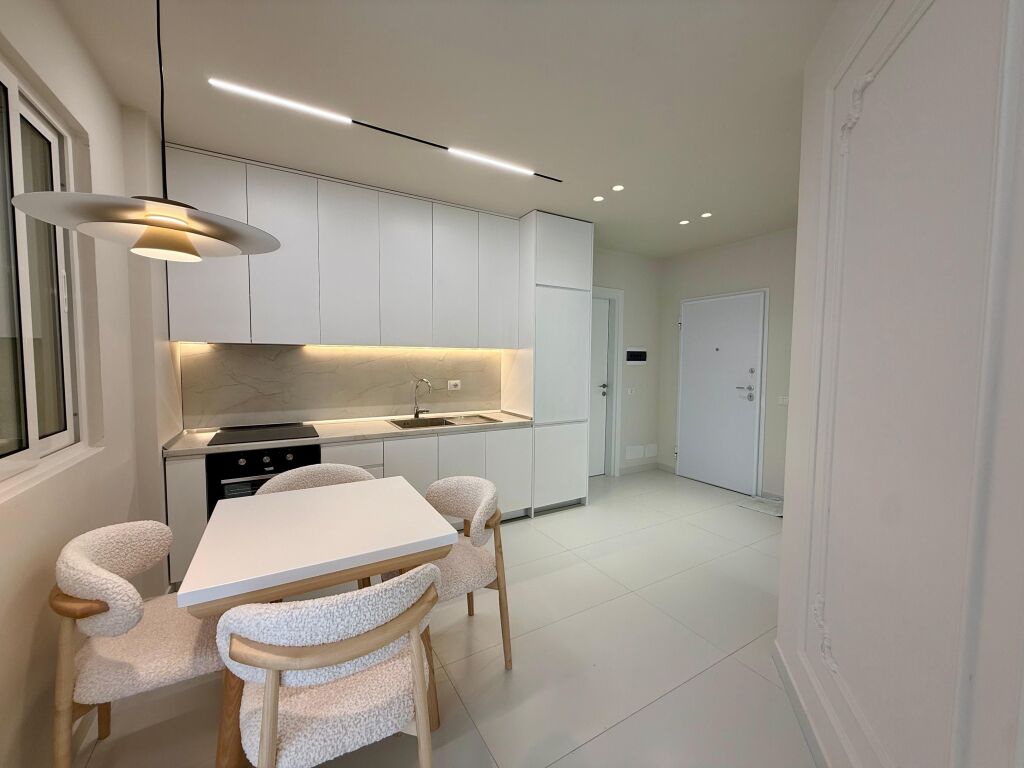 Jepet me qira super apartament 1+1 . Rruga Jordan Misja