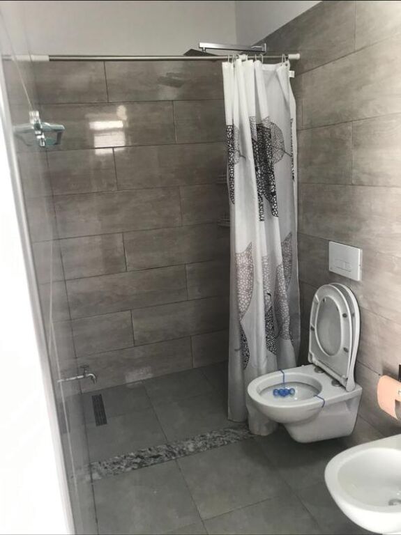 Qera | Shtëpi private 1 + 1 | Tregu Elektrik | 400 €/muaj