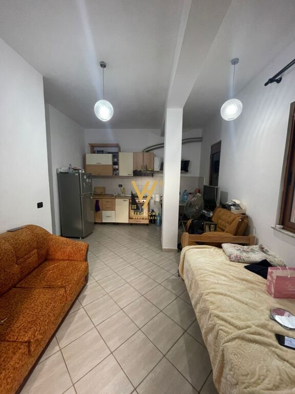 JEPET APARTAMENT 1+1+BLK ME ME QIRA NE VASIL SHANTO 40.000 LEKE
