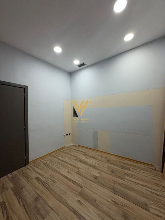 JEPET ZYRE 60 M2 ME QERA TE RRUGA E KAVAJES 800 EURO