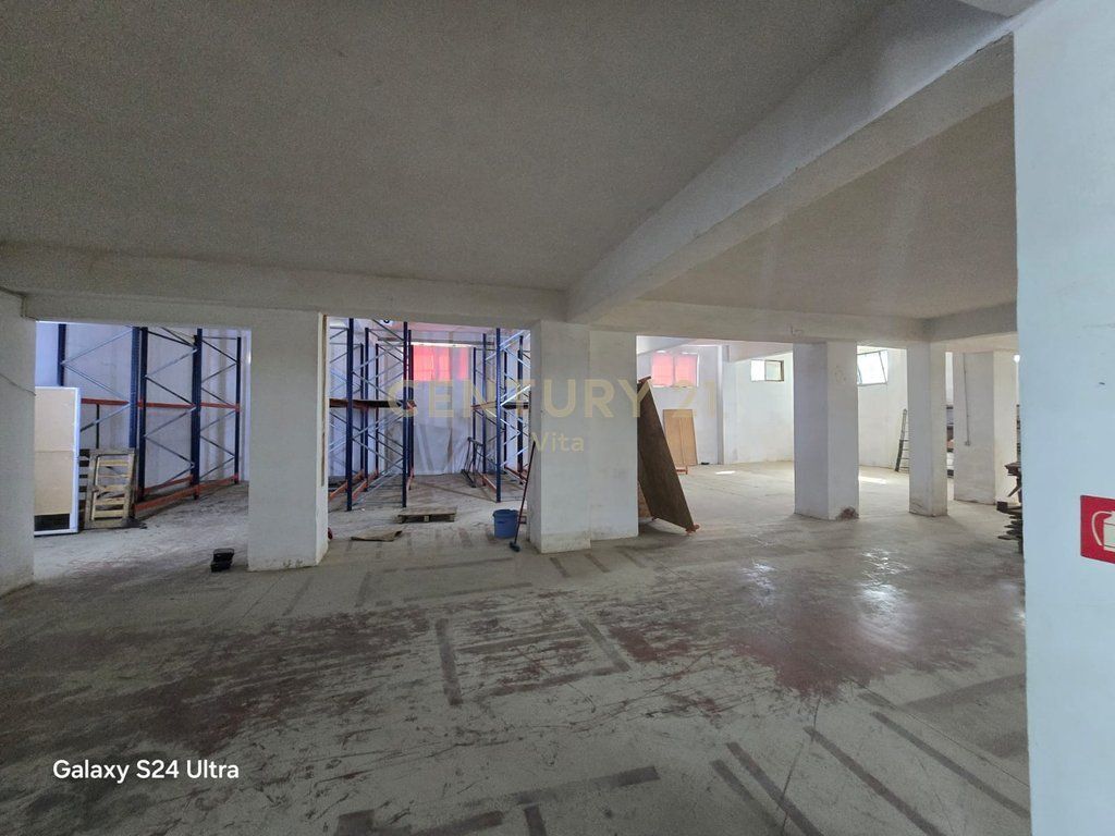 Shop for sale in Durrës (Price per m2 420 euro) !!!