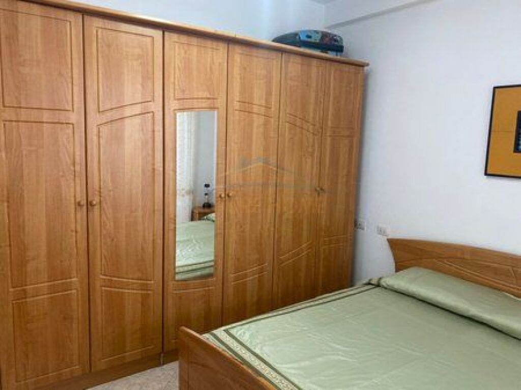 Disponojme Apartament per Qera 1+1 , ne zonen e Don Boskos , Vizion Plus