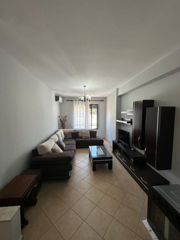 Jap Apartamentin 2+1 + Depo , Komuna e Parisit, Tirane
