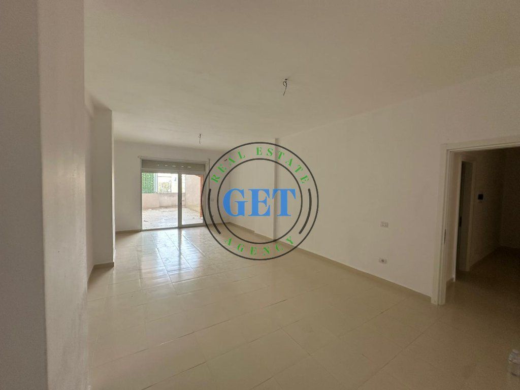 OKAZION, Shitet Apartament 2+1+2, Ish URT, Durrës