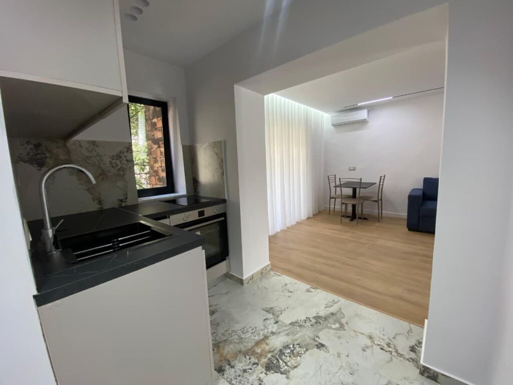 🏡 Shitet Apartament 1+1 – pranë Shkollës së Baletit, Tiranë