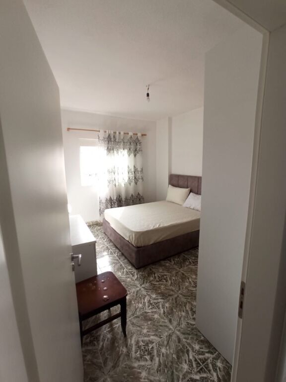 Jepet Me Qera Apartament 2+1+2 Ballkone