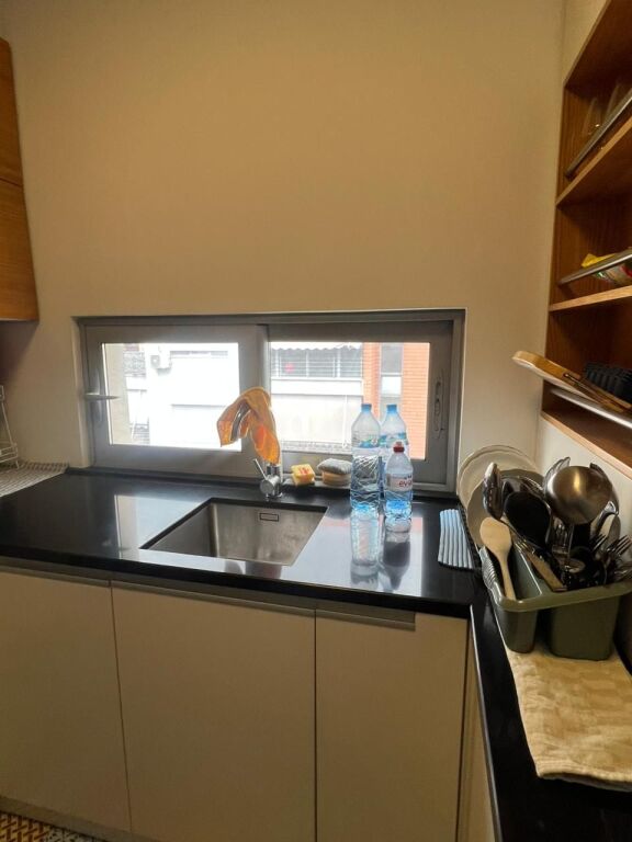 APARTAMENT 2+1 PER QERA NE KINOSTUDIO