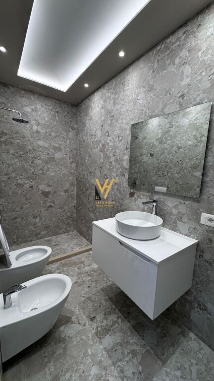 SHITET APARTAMENT 1+1+BLK TE MATERNITETI I RI 115.000 EURO