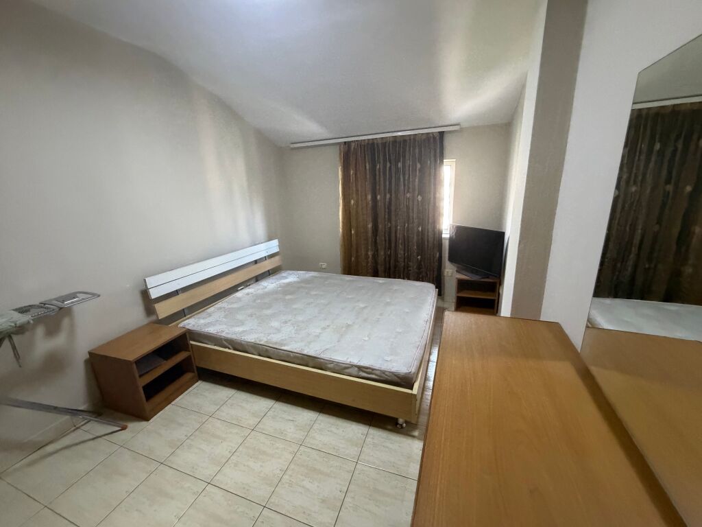 1+1,te rruga e durresit,400 euro,kat 5 ekzistues