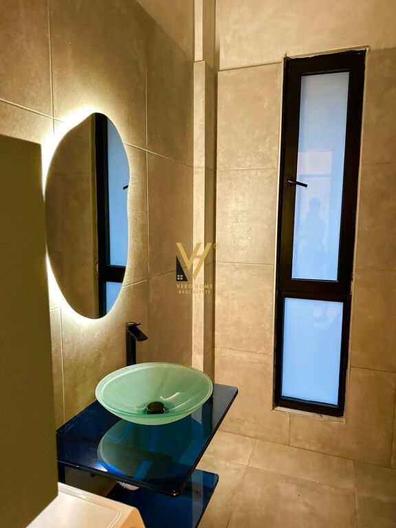 JEPET APARTAMENT LUKSOZ 1+1+BLK ME QIRA TE SQUARE 21-100.000 LEKE