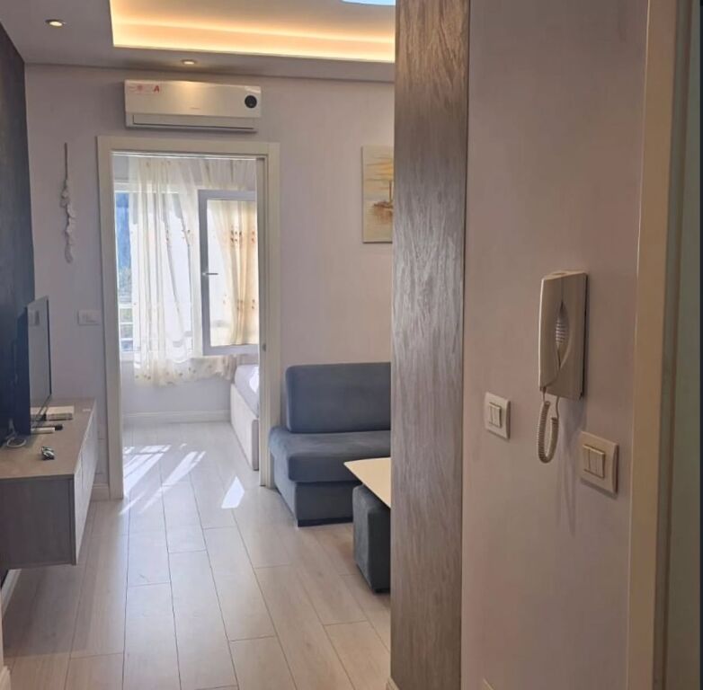 Apartament me Qira Ditore