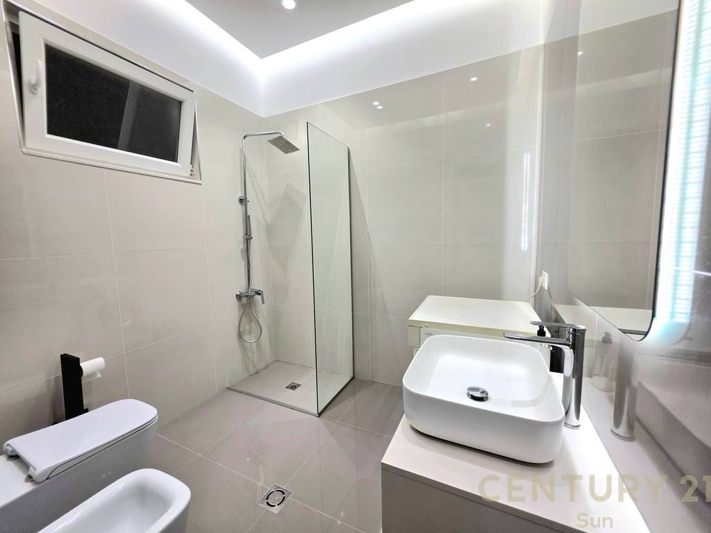 APARTAMENT 2+1+2 PER QIRA NE KOPSHTIN BOTANIK