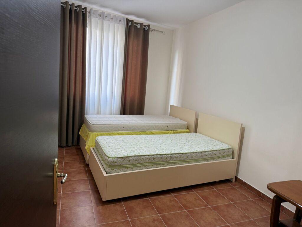 Jepet me qira 2+1+1 Astir te Fratari 42.000 leke