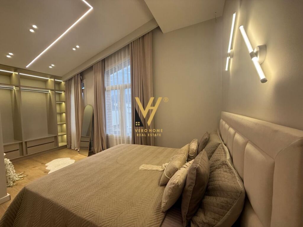 JEPET VILE LUKSOZE TRE KATESHE ME QERA TE TEG 6.500 EURO
