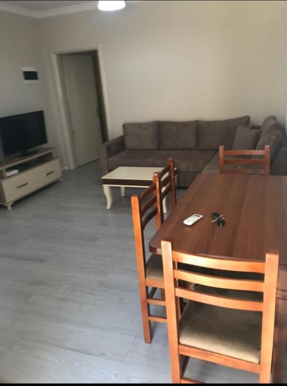 Qera | Shtëpi private 1 + 1 | Tregu Elektrik | 400 €/muaj