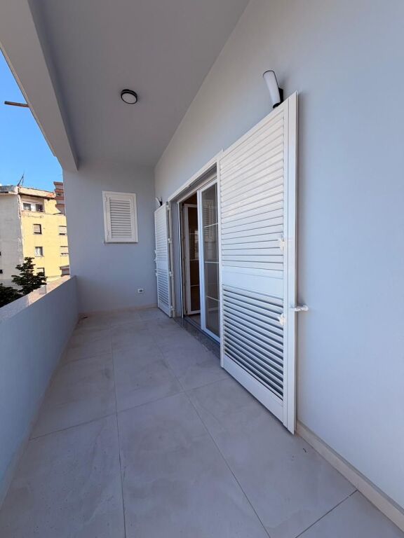 Jepet me Qira Ambient Biznesi – Stacioni iTrenit, Durrës