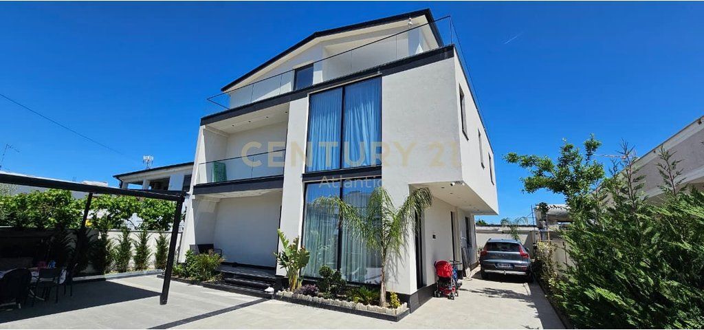 MODERN VILLA FOR SALE 3 FLOORS - RROTA E KUQE BEACH