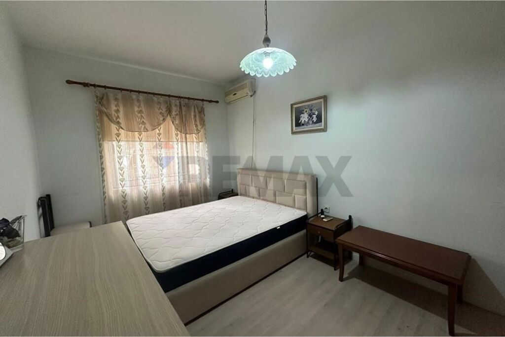 Apartament me qera 2+1