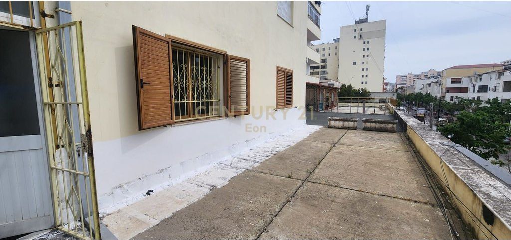 JEPET ME QERA APARTAMENT 2+1+2 ME VERANDE, LAGJJA 17, DURRES !