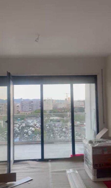 Qera | Ambjent Biznesi | Porcelan | 650 €/muaj