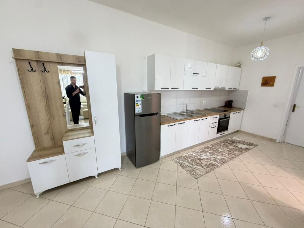 🏡 Jepet me qira apartament duplex 📍Yzberisht Te Nela 6 💶 Çmimi: 550€ / muaj