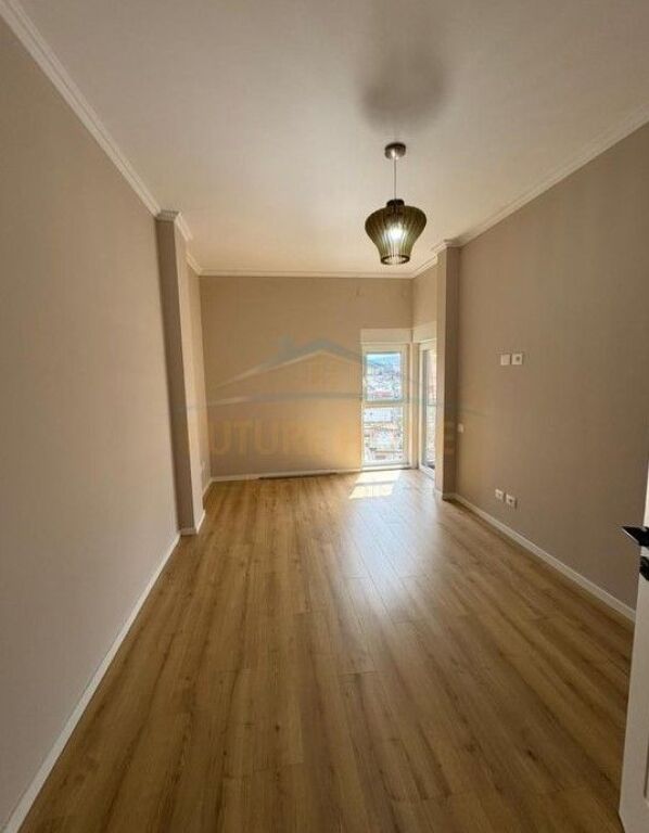 Shitet, Apartament 2+1, Oxhaku, Tirane.