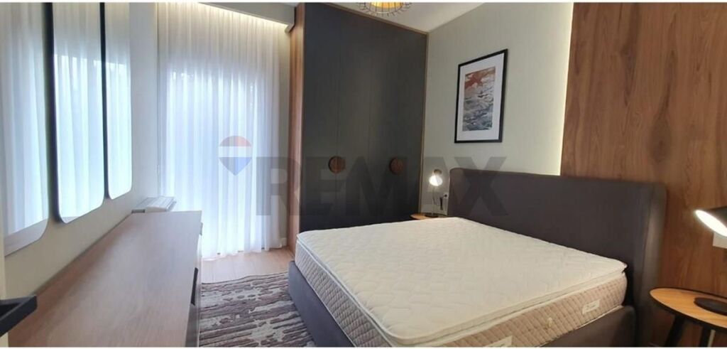 Apartament - Për Qira - Kopshti Botanik, Tiranë