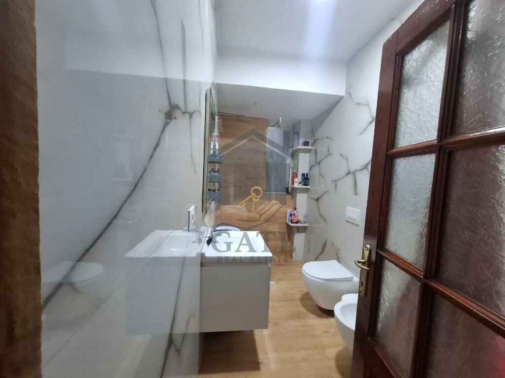 Shitet Apartament 2+1  –  Durrës (pranë Tregut të Vogël Industrial)  (115 milione leke)  